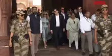 India, Marco Rubio visita il Taj Mahal