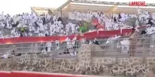 Pellegrinaggio alla Mecca, lascensione al monte Arafat: il timelapse