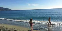Bandiere verdi dei pediatri 2026, ecco le 164 spiagge a misura di bambino