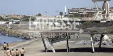 Ostia, stabilimenti balneari chiusi e distrutti: le foto