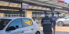 Milano, 22enne muore accoltellato in stazione a Certosa: la scientifica sul luogo dellaggressione