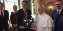 Castel Gandolfo, Papa Leone XIV a bordo della nuova Ferrari Luce