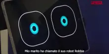 Robbie, il robot caregiver che si prende cura di una coppia nel New Hampshire