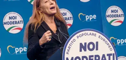 Michela Brambilla indagata a Milano: false fatture per 1,5 milioni per programma tv
