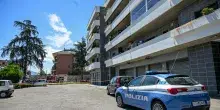 Roma, 32enne rapita e violentata per tre giorni in un edificio abbandonato: 5 fermi