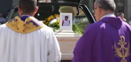 Sub morti alle Maldive, a Omegna l&rsquo;ultimo saluto a Federico Gualtieri