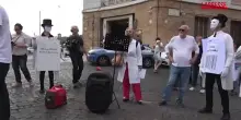 Sanit&agrave;, medici in piazza contro il decreto Schillaci