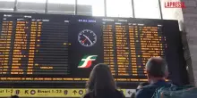 Sciopero, lunghe attese a Roma Termini: treni cancellati e ritardi fino a 2 ore