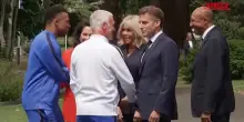 Macron in visita alla Nazionale francese prima della partenza per il Mondiale