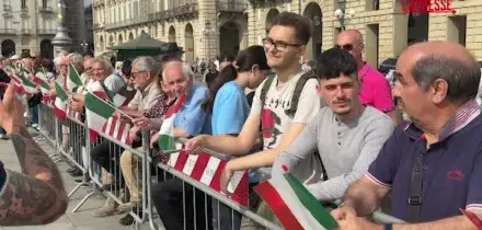 2 giugno, lalzabandiera a Torino. Il prefetto legge il messaggio di Mattarella
