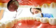 Prestazioni dell&rsquo;igienista dentale solo in presenza dell&rsquo;odontoiatra: la sentenza