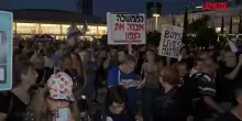 Tel Aviv, centinaia in piazza contro il governo di Netanyahu