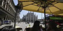Caporalato a Milano, sfruttamento in ristorante in Duomo: indagata titolare