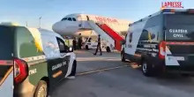 Papa Leone XIV in Spagna, Guarda Civil ispeziona il suo aereo prima della partenza per Barcellona