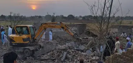 Guerra Afghanistan-Pakistan, talebani: &ldquo;Almeno 13 morti in attacchi aerei&rdquo;