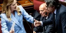 &ldquo;Lei ha indossato le ginocchiere&rdquo;, Silvestri shock contro Meloni: bufera sulle parole del deputato del M5s