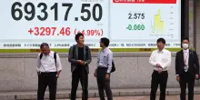 Accordo Usa-Iran, petrolio in calo dopo l&rsquo;intesa. Festeggiano le Borse mondiali