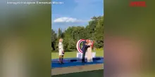 G7, una canzone per ogni leader: la scelta social di Macron che omaggia Meloni con "Felicit&agrave;" di Al Bano