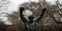 Mondiali 2026: la maledizione della statua di Rocky a Philadelphia