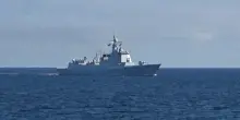 Regno Unito, presunti colpi di avvertimento da una nave russa contro uno yacht nella Manica: Londra apre un&rsquo;indagine