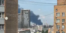 Ucraina, droni Kiev colpiscono una raffineria a Mosca a 15 km da Cremlino