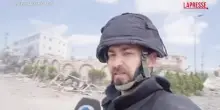 Libano, giornalista ferito da un drone durante una diretta: il momento dell&rsquo;esplosione ripreso dalla telecamera