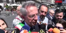 &ldquo;Amministratori sotto tiro&rdquo;, flash-mob a Napoli di oltre 100 sindaci davanti alla Prefettura