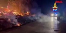 Napoli, incendio nel Parco Archeologico di Longona: lintervento dei vigili del fuoco