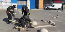 Ucraina, attacco russo su Zaporizhzhia: distrutti veicoli e infrastrutture