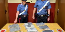 Milano, arrestata 74enne: aveva 10 kg di cocaina in auto