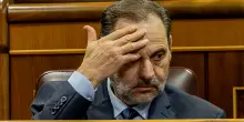 Spagna, ex ministro del governo Sanchez condannato a 24 anni per corruzione