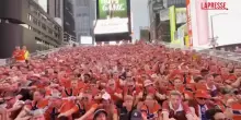 Mondiali 2026, la vogata vichinga dei tifosi norvegesi a Times Square