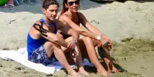 Pier Silvio Berlusconi, dopo l&rsquo;incidente il relax a Portofino con Silvia Toffanin e l&rsquo;infortunio alla spalla