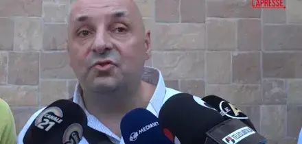 Napoli: 21enne ucciso, il parroco: "Era un lavoratore, nessun legame con i clan"