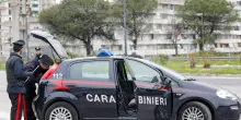 Napoli, 21enne ucciso a colpi di pistola sotto casa: era incensurato