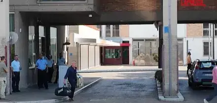 Alemanno fuori dal carcere: &ldquo;Sovraffollamento &egrave; una vergogna, scriver&ograve; a Nordio&rdquo;