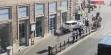 Roma, investita da un taxi in Via del Tritone: donna in gravi condizioni