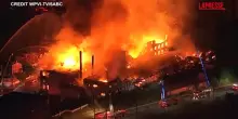 Usa, vasto incendio in un edificio in Pennsylvania