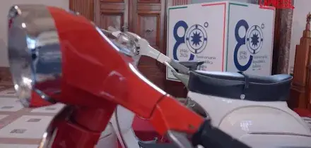 La Vespa compie 80 anni, Meloni riceve i vertici Piaggio