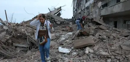 Terremoto in Venezuela, sale il bilancio delle vittime: 235 morti e 4.300 feriti. Quasi 50.000 dispersi &ndash; La diretta
