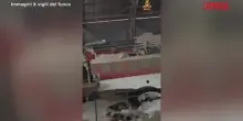 Strage di Ustica, quando i vigili del fuoco assemblarono i resti dellaereo per trasportarli al Museo della Memoria di Bologna