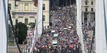 Decine di migliaia al Pride a Budapest, il primo dopo era Orban