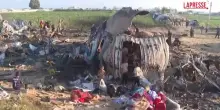 Gaza, raid israeliano su campo sfollati nelle Striscia: distrutte diverse tende