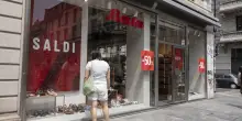 Saldi estivi 2026, 10 consigli per evitare fregature