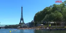 Parigi, si torna a nuotare nella Senna: aperte tre aree balneari sul fiume