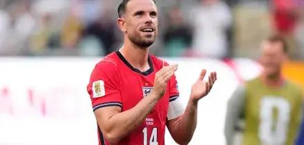 Mondiali 2026: la sfortuna di Jordan Henderson, il centrocampista dell&rsquo;Inghilterra si infortuna al polso durante i festeggiamenti
