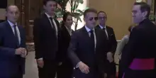Esplosioni a Damasco vicino all&rsquo;albergo di Macron. L&rsquo;Eliseo: &ldquo;Sta bene&rdquo;