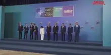 Nato, foto di gruppo dei leader al vertice di Ankara