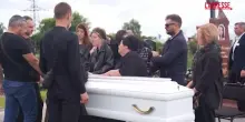 Ucraina, a Kiev commozione ai funerali di una studentessa ventenne uccisa in raid russo
