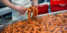 Alimenti ultraprocessati sempre pi&ugrave; diffusi, tutti i rischi per la salute